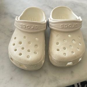 Size 7 toddler white crocs